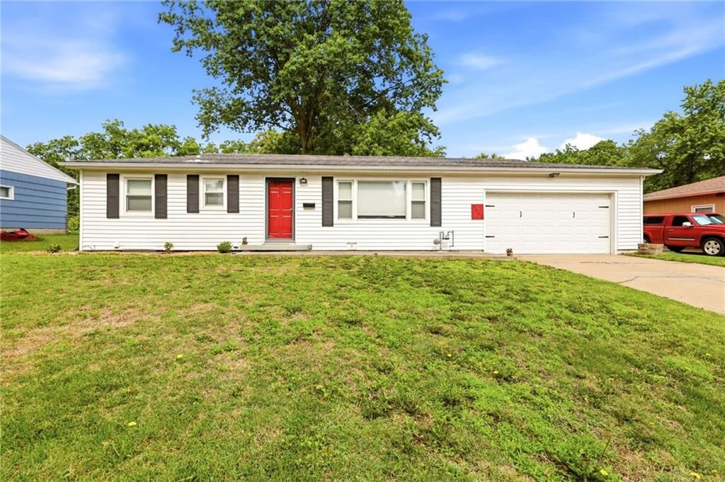Property Photo: 3412 S Crisp Avenue MO 64052