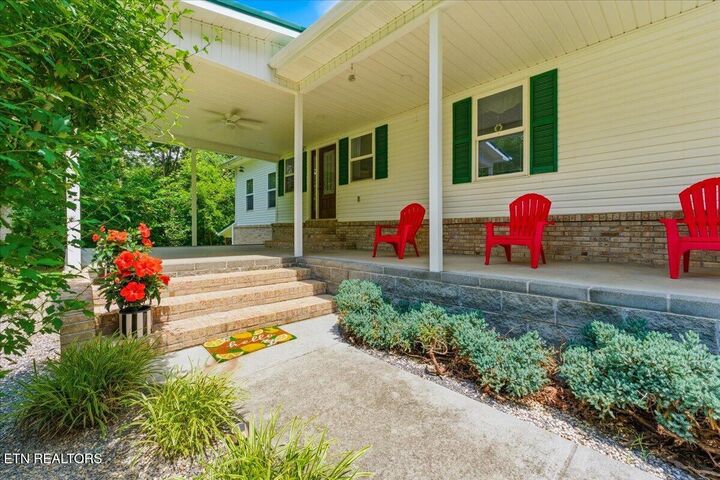 Property Photo: 330 Sandalwood Lane TN 37725