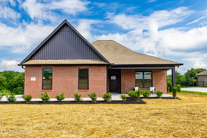 Property Photo:  2038 Griffitts Mill Circle  TN 37803 