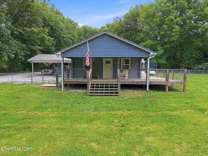 Property Photo: 600 W End Rd TN 37854