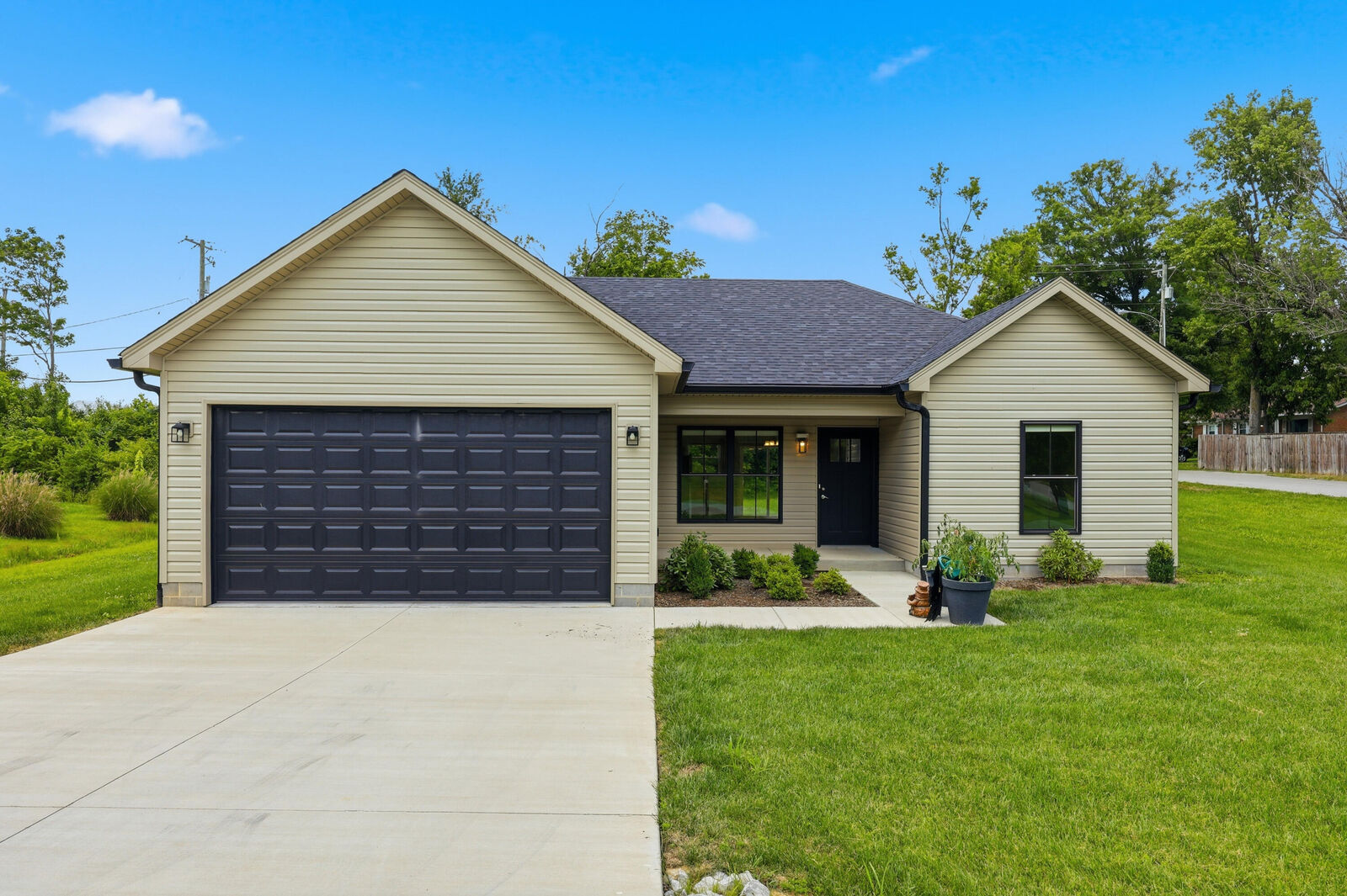 Property Photo: 200 Evergreen Drive KY 40342