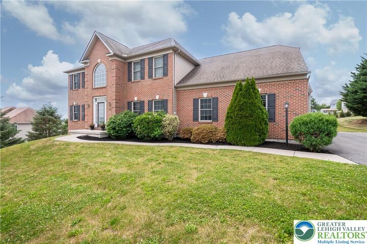 Property Photo: 5520 Skyline Drive PA 18078