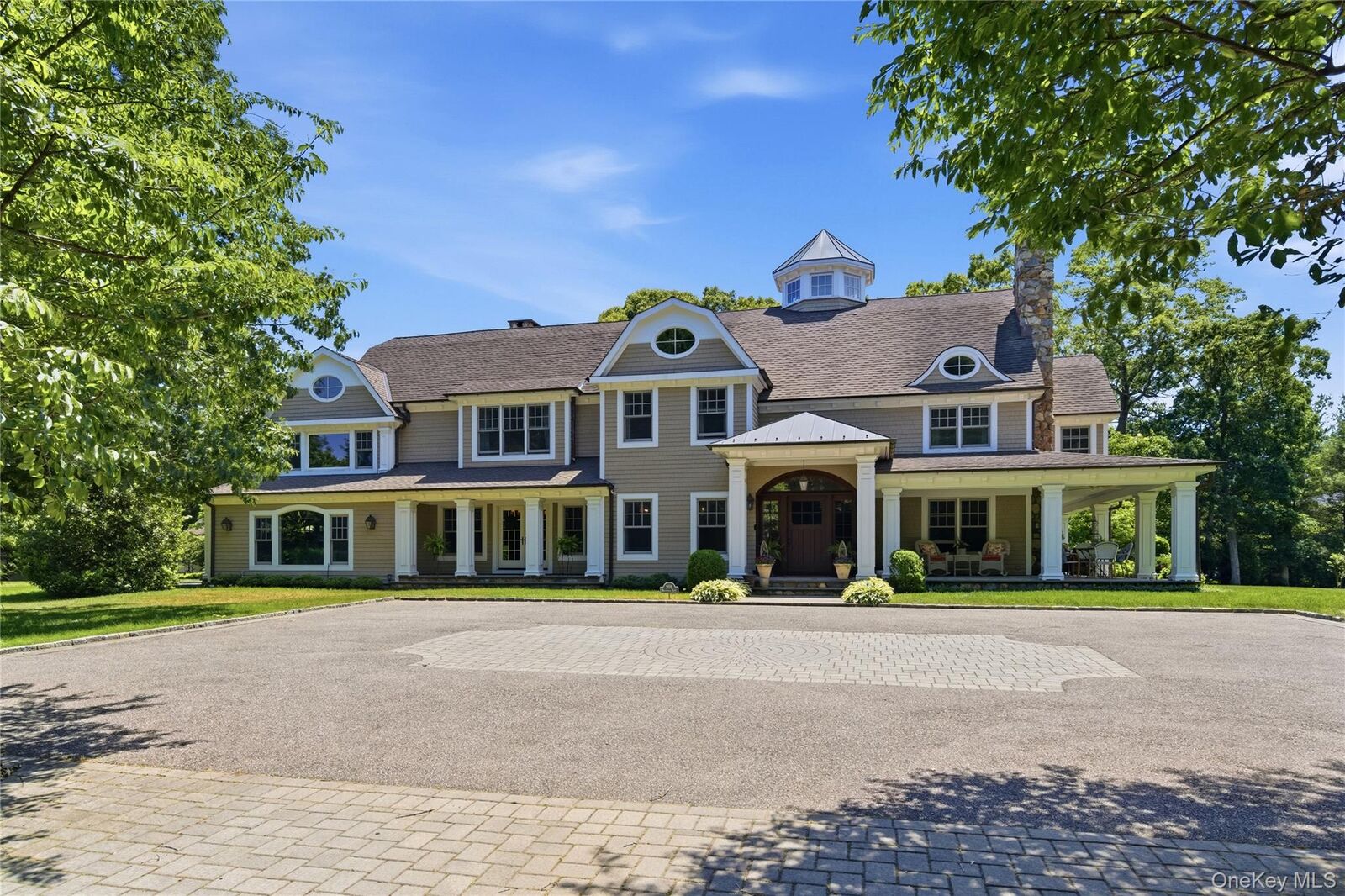 Property Photo: 209 Brookville Road NY 11545