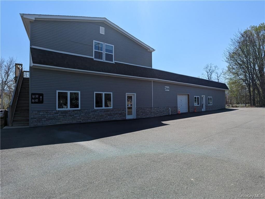 Property Photo: 3144 Route 9W 400 NY 12553
