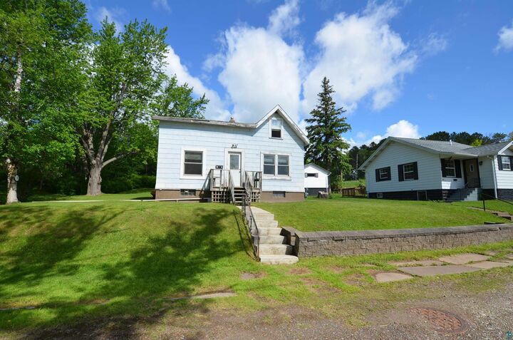 Property Photo: 4011 W 9th St MN 55807
