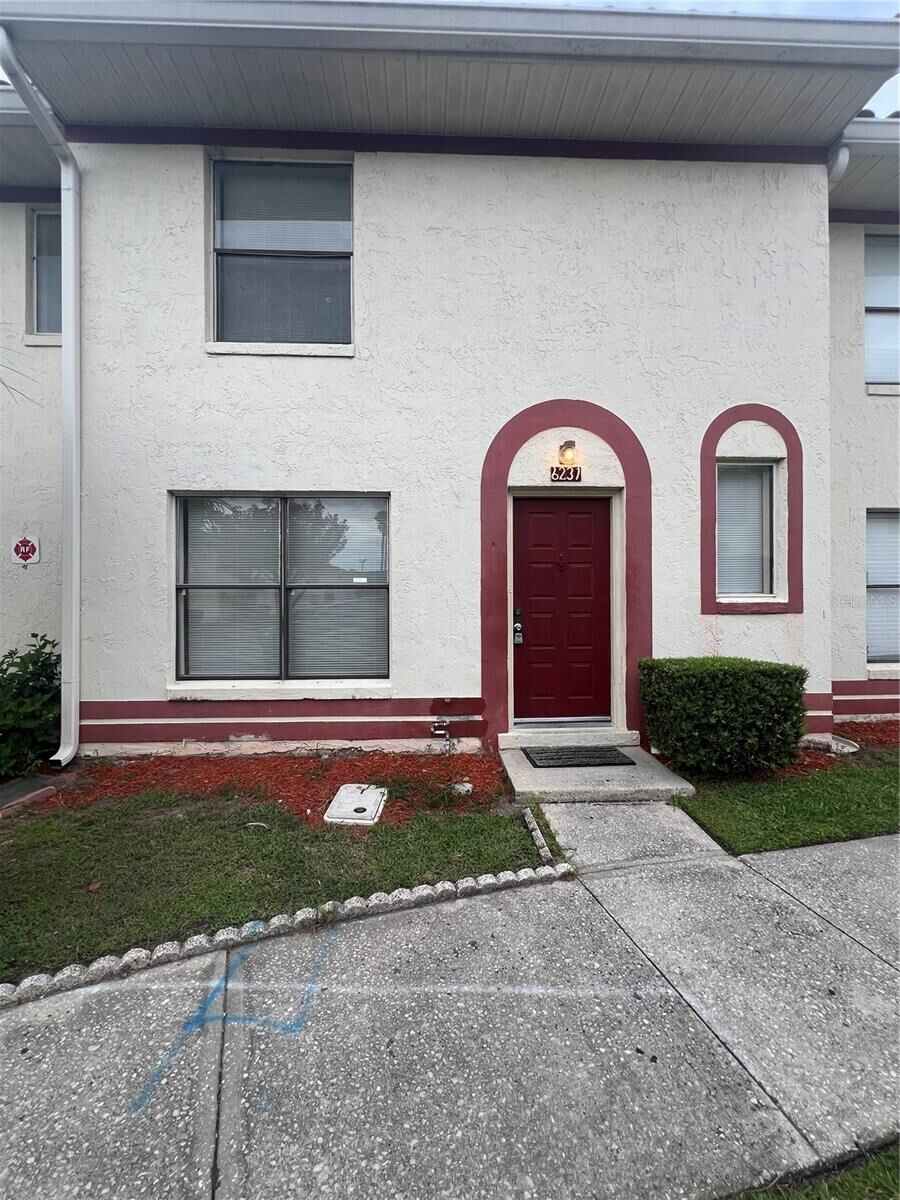 Property Photo:  6231 Yorktown Drive 140  FL 32807 