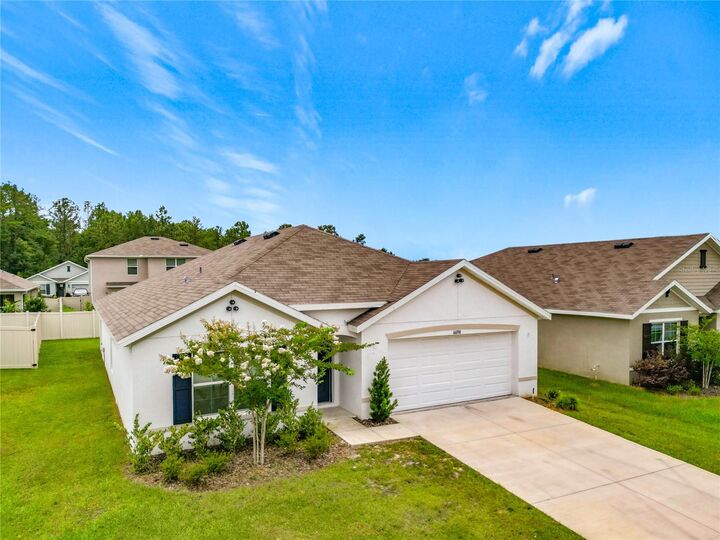 Property Photo:  6698 SE 3rd Loop  FL 34472 