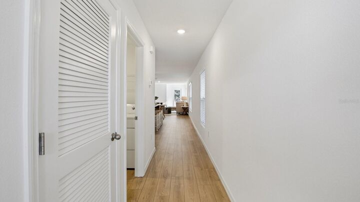 Property Photo: 1119 Wild Clover Way FL 33566