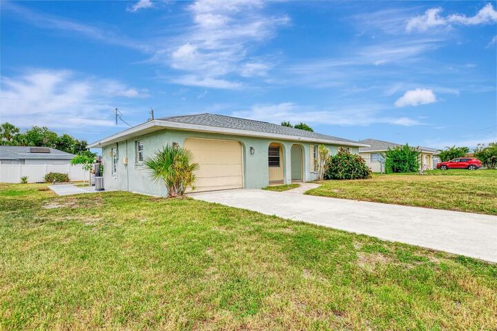Property Photo: 256 Periwinkle Road FL 34293