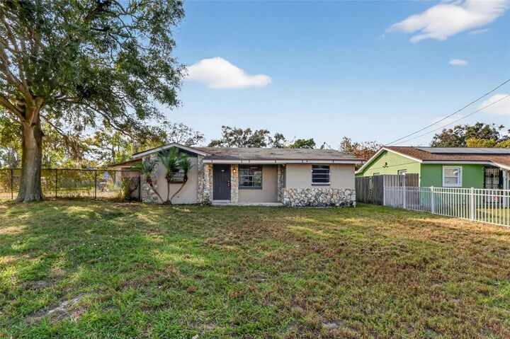 Property Photo:  22 S Observatory Drive  FL 32835 