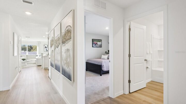 Property Photo: 1013 Gum Spring Court FL 33570