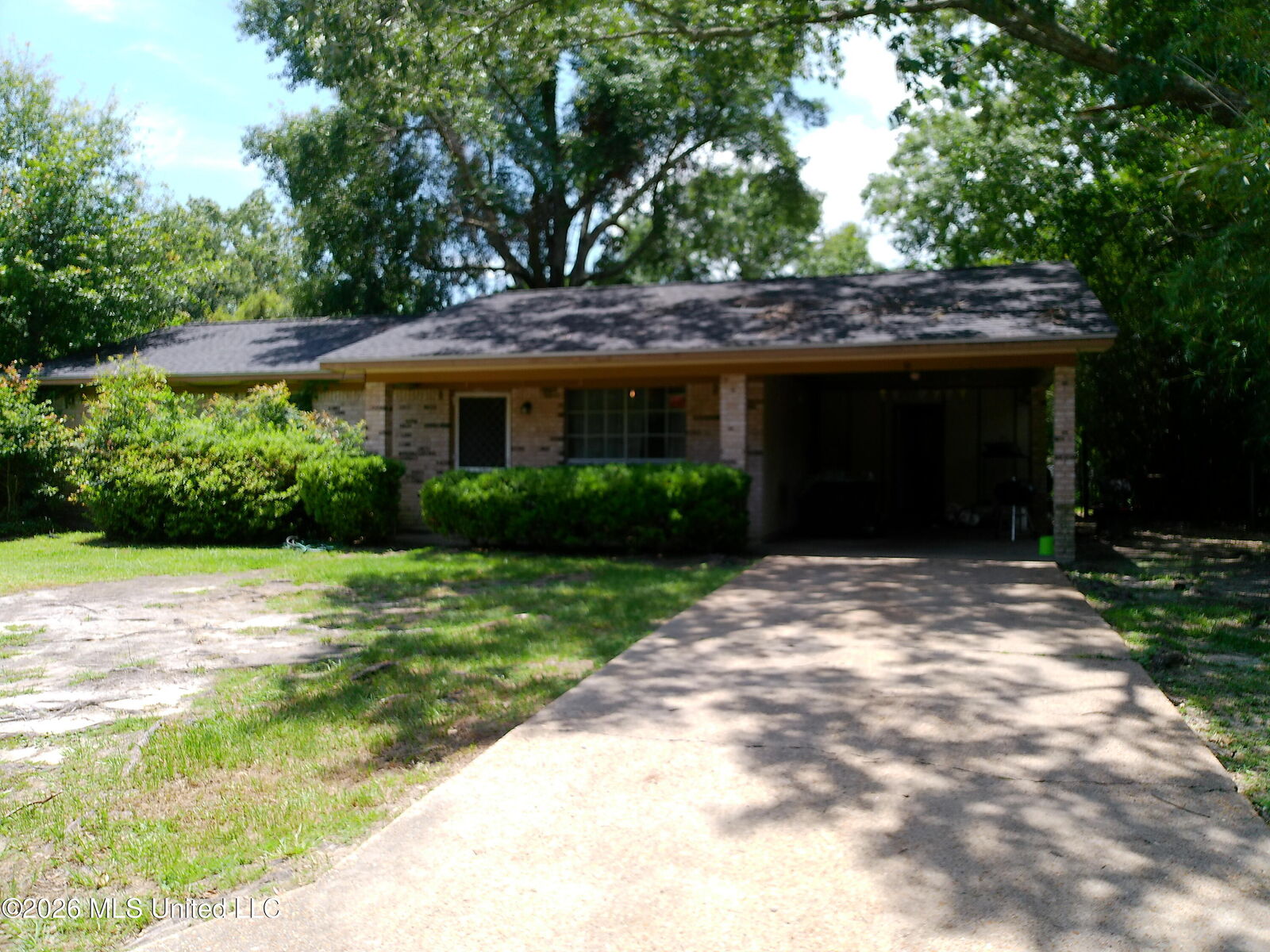 Property Photo:  9 Park Drive  MS 39503 