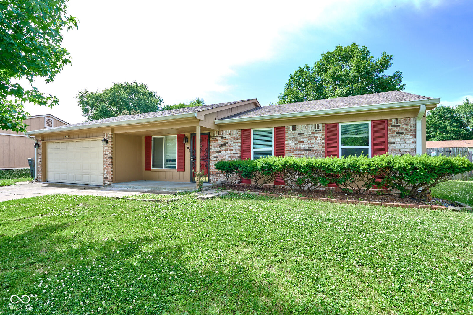 Property Photo:  805 Burr Oak Drive  IN 46217 
