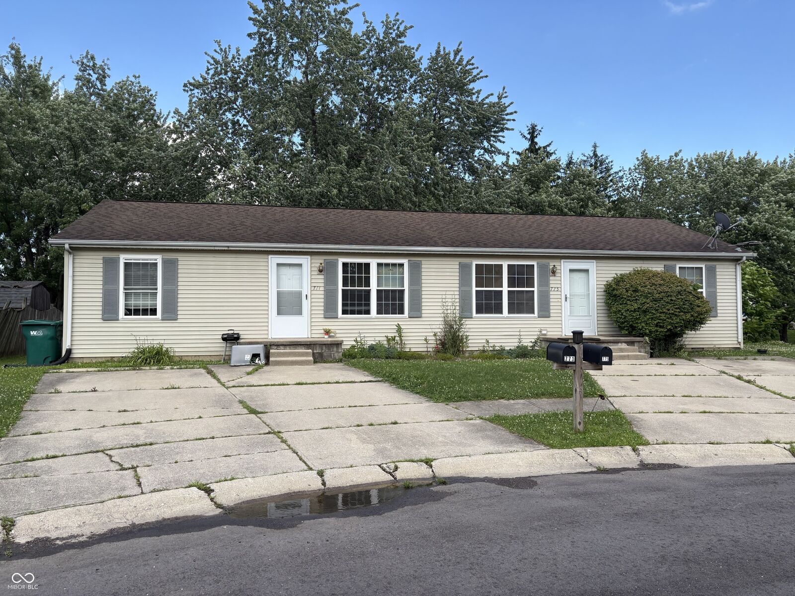 Property Photo: 771 775 Kara Court IN 46140