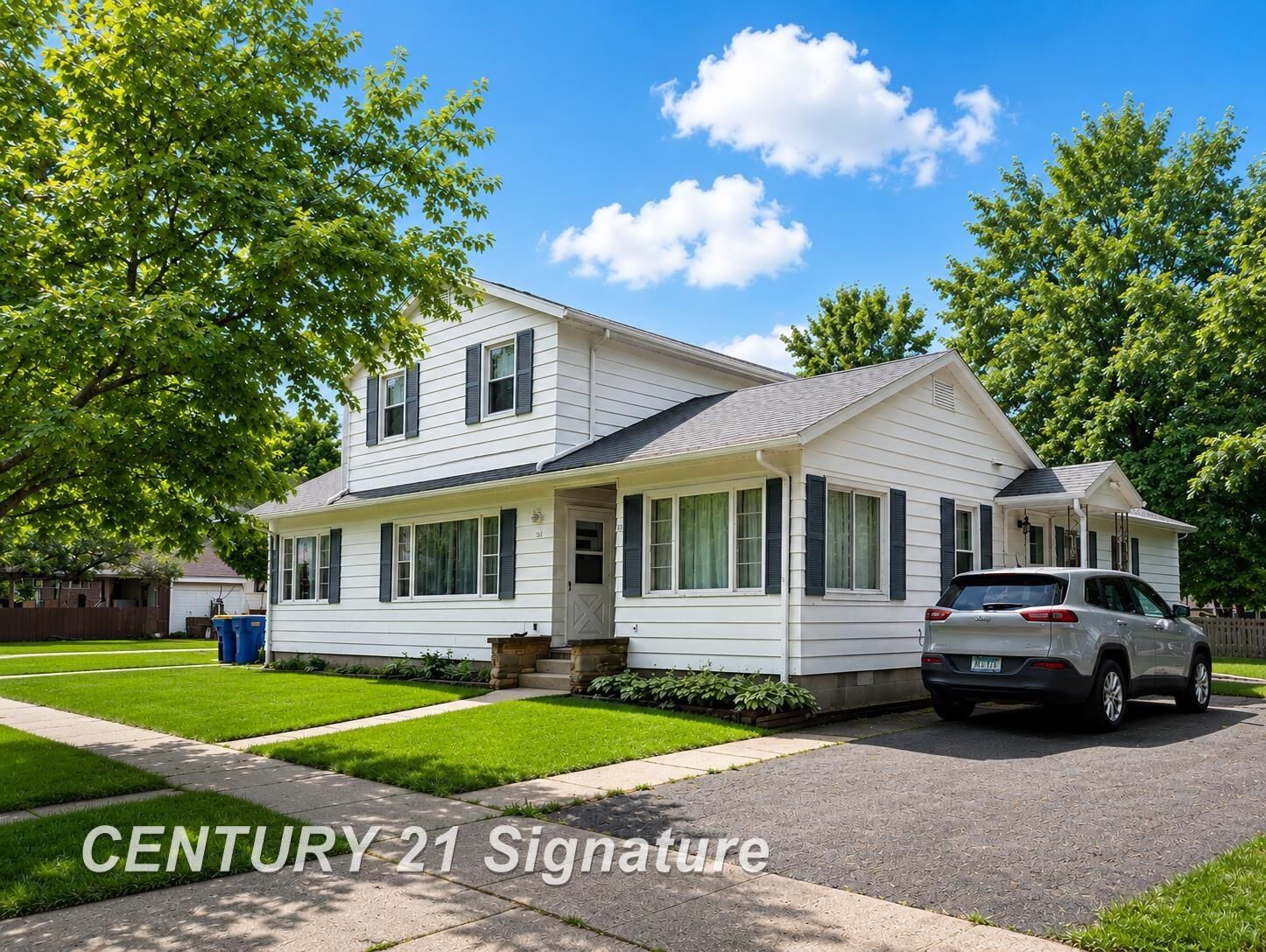 Property Photo:  119-121 N Bachus Street  MI 48817 