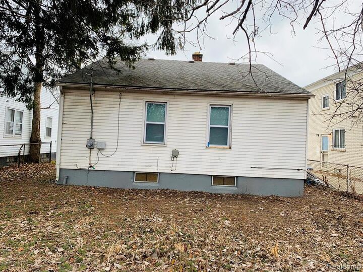 Property Photo:  19790 Lahser Road  MI 48219 1837 