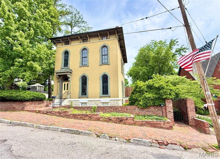 Property Photo: 617 State Street IL 62002