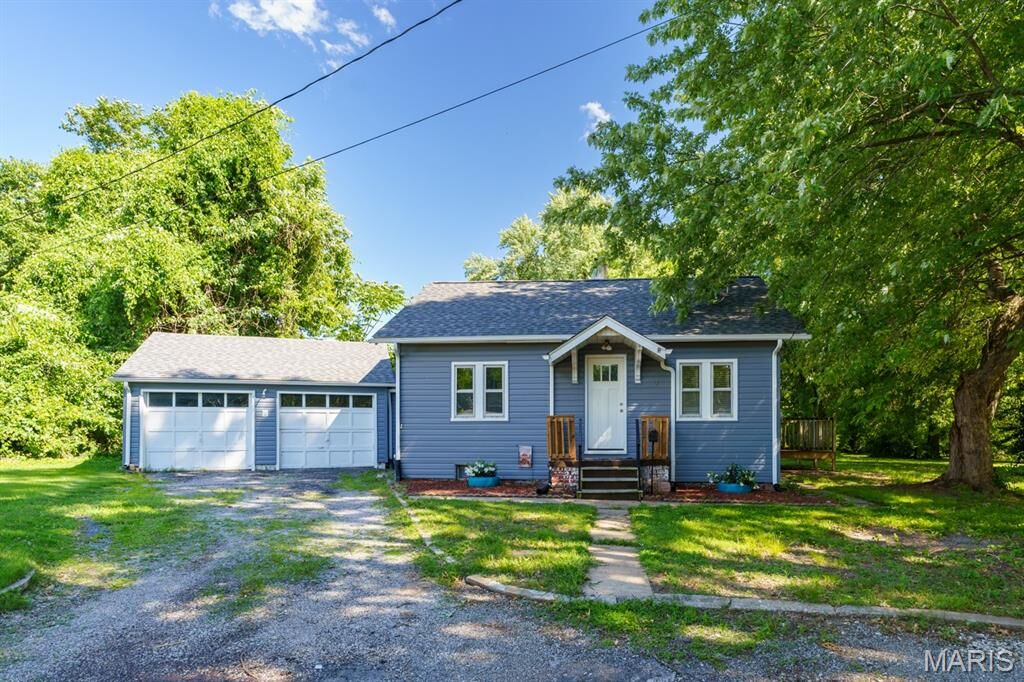 Property Photo:  9 Lindauer Place  IL 62226 