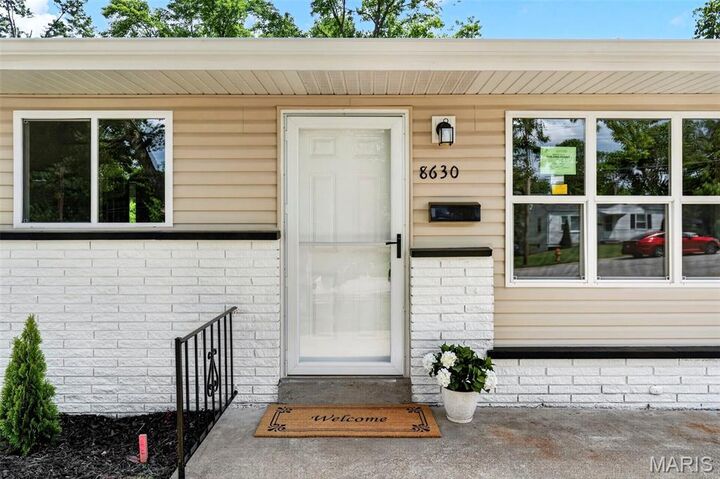 Property Photo: 8630 North Avenue MO 63114