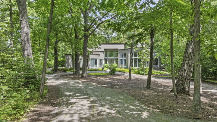 Property Photo:  2 Dunsinane Lane  IL 60015 