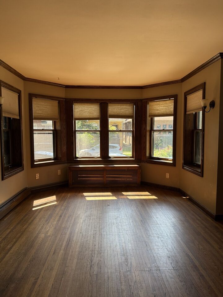 Property Photo:  5841 N Washtenaw Avenue  IL 60659 