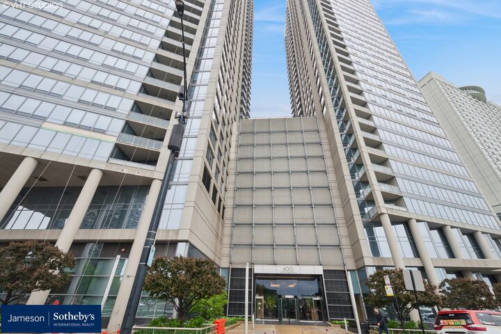Property Photo:  600 N Lake Shore Drive 4608  IL 60611 