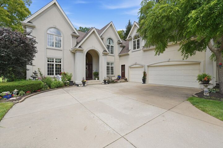 Property Photo: 1108 Chadwick Court IL 60502