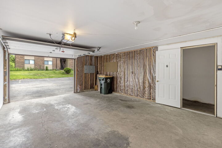 Property Photo:  401 Concord Avenue G  IL 60177 