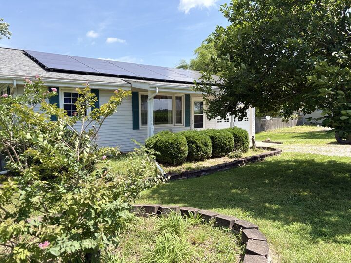 Property Photo:  108 Linck Street  IL 62959 