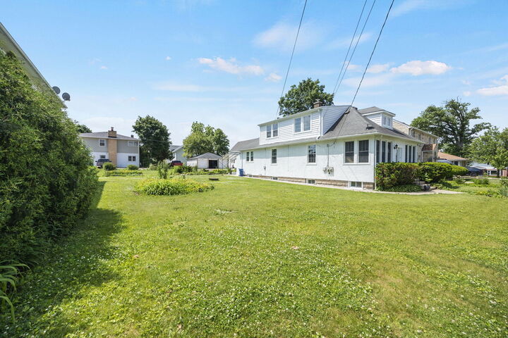 Property Photo:  239 Burchell Avenue  IL 60040 