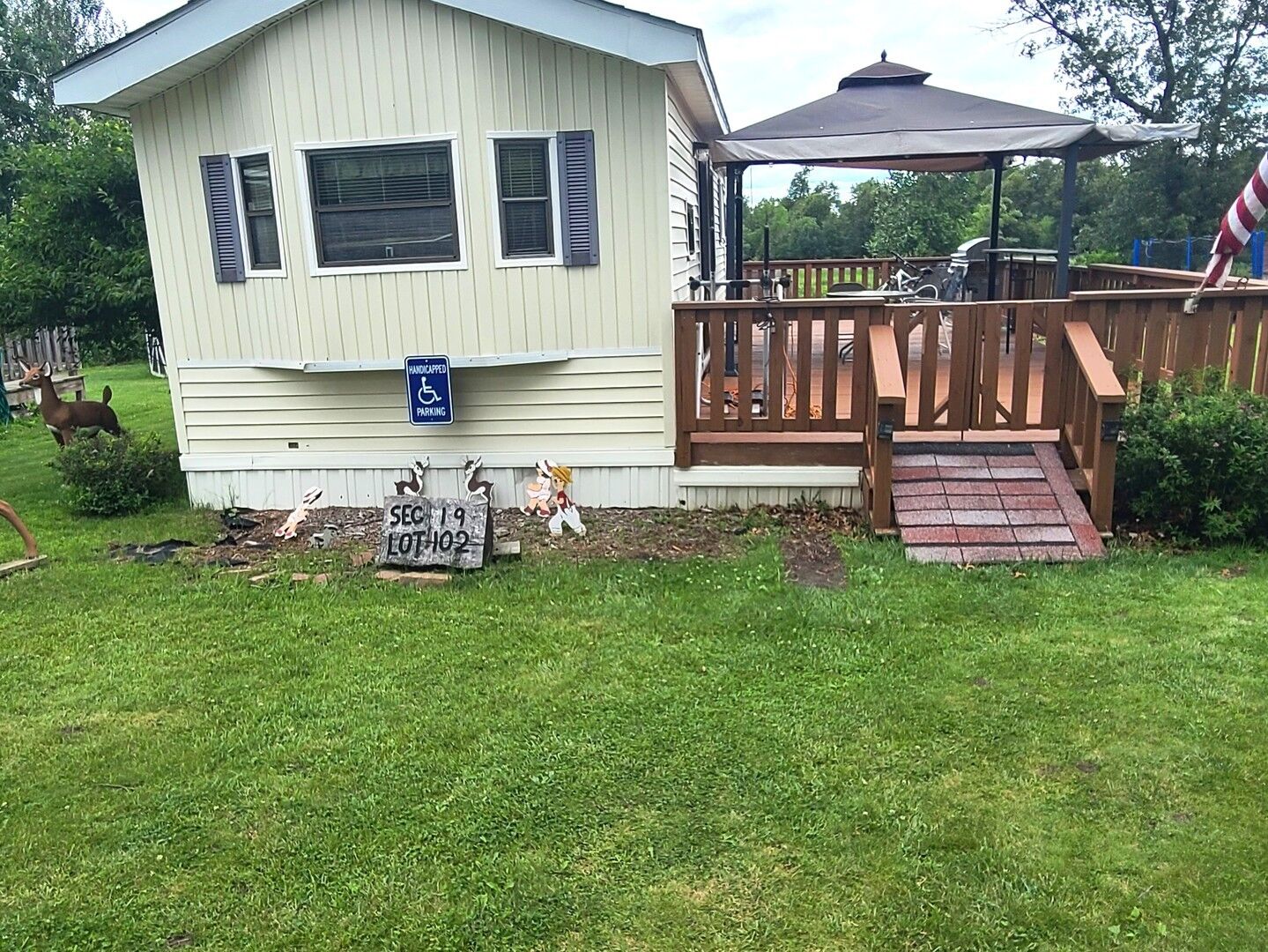 Property Photo:  19/102 Woodhaven  IL 61367 