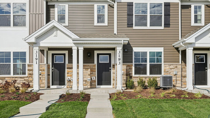 Property Photo: 3141 Grande Trail IL 60560