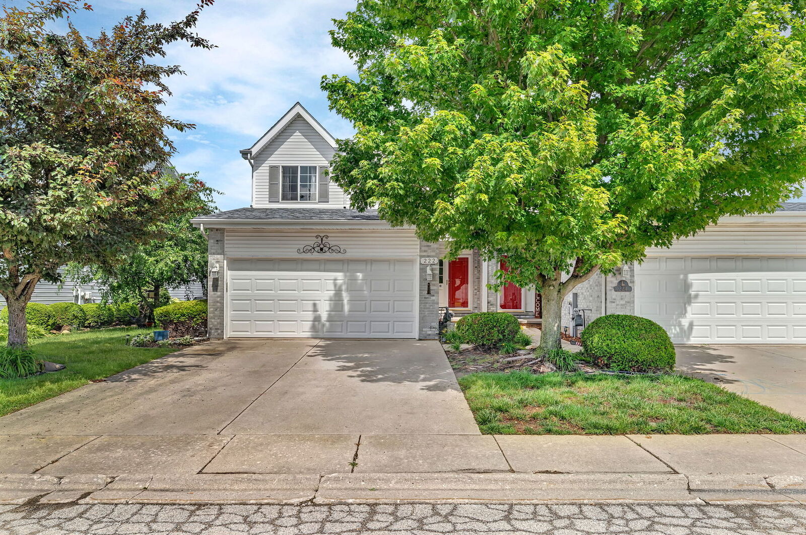 Property Photo: 222 Harbor Landing IL 60408