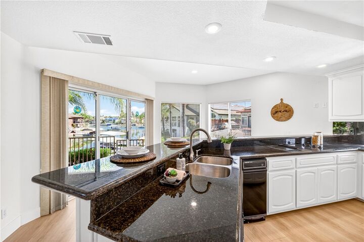 Property Photo:  24140 Cruise Circle Drive  CA 92587 
