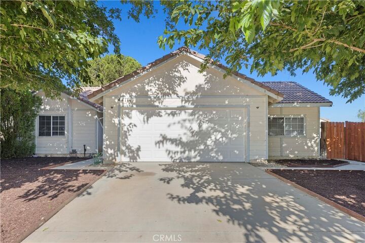 Property Photo: 44111 Acacia Street CA 93535
