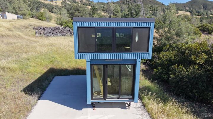 Property Photo:  552 Watertrough Road  CA 95423 