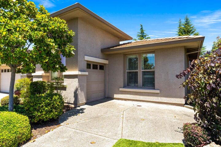 Property Photo: 2306 Longspur Loop CA 95648