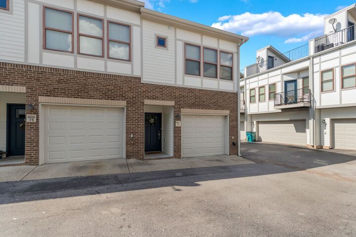 Property Photo: 600 Garfield St 16 TN 37208
