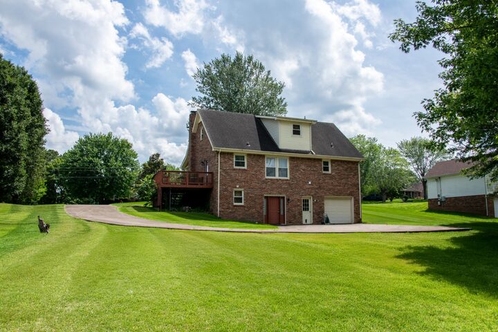 Property Photo: 3057 Williamsburg Rd TN 37043