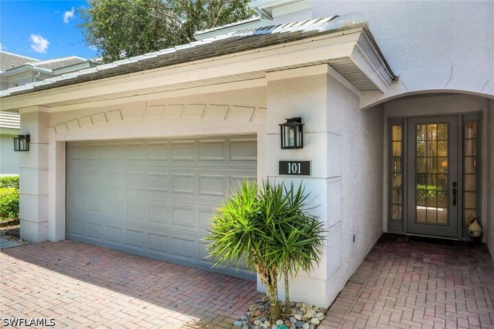 Property Photo:  9271 Indigo Isle Court 101  FL 34135 