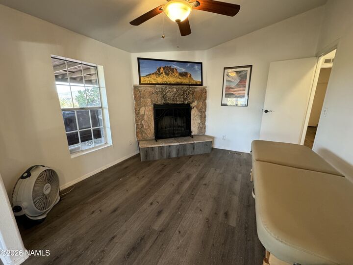 Property Photo: 1856 E Whitehall Drive AZ 86046