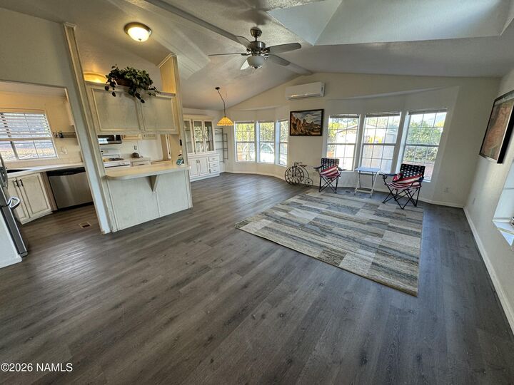 Property Photo:  1856 E Whitehall Drive  AZ 86046 