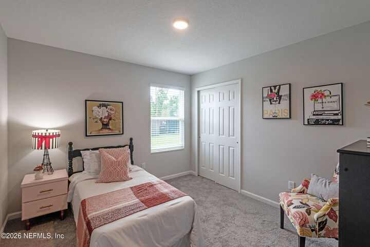 Property Photo: 248 Holly Court FL 32218