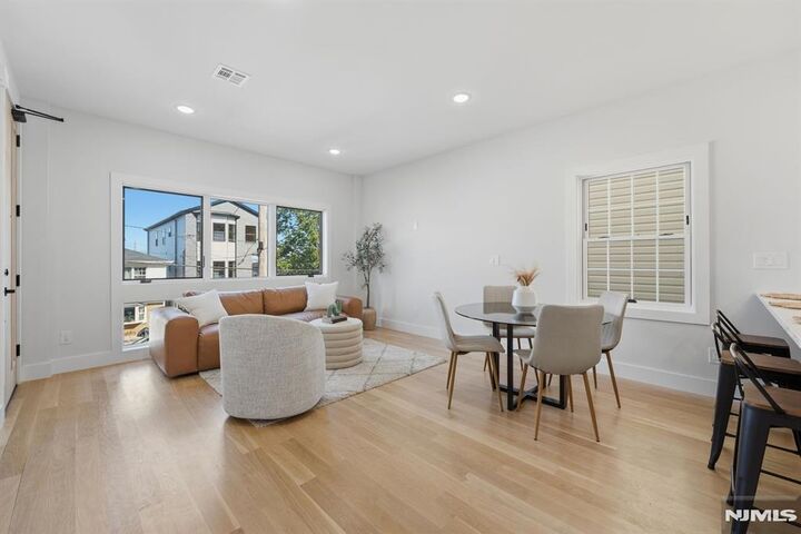 Property Photo:  98 Western Avenue 1  NJ 07307 