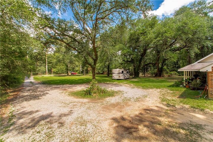 Property Photo: 43232 Sontheimer Road LA 70403