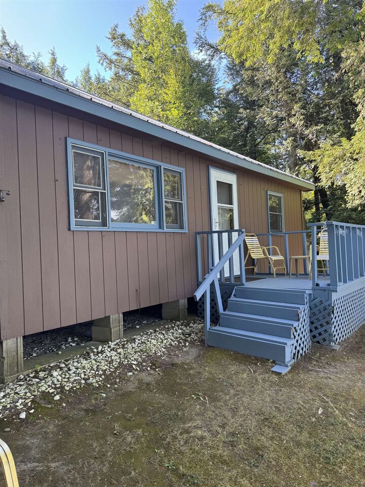 Property Photo:  306 Hammond Shore Road  VT 05457 