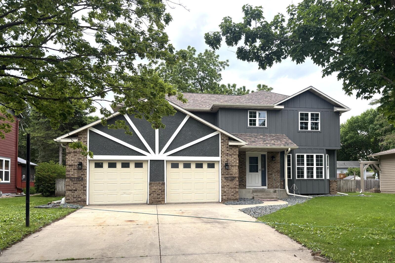 Property Photo: 1409 Washington Street MN 55057