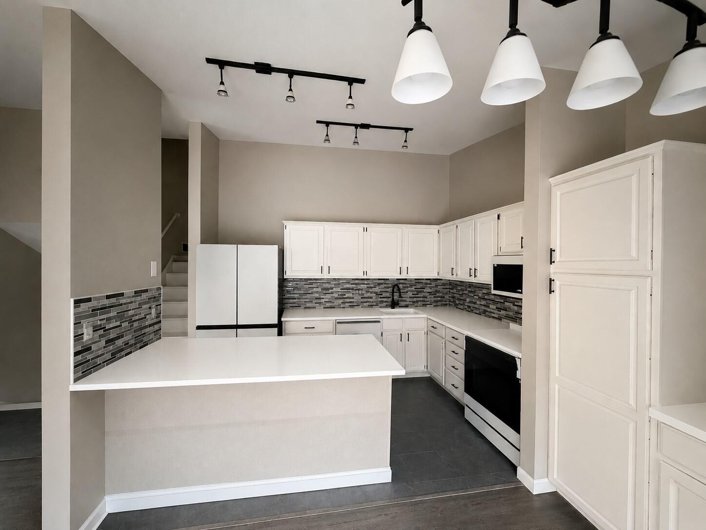 Property Photo:  9712 Cimarron Circle  MN 55305 