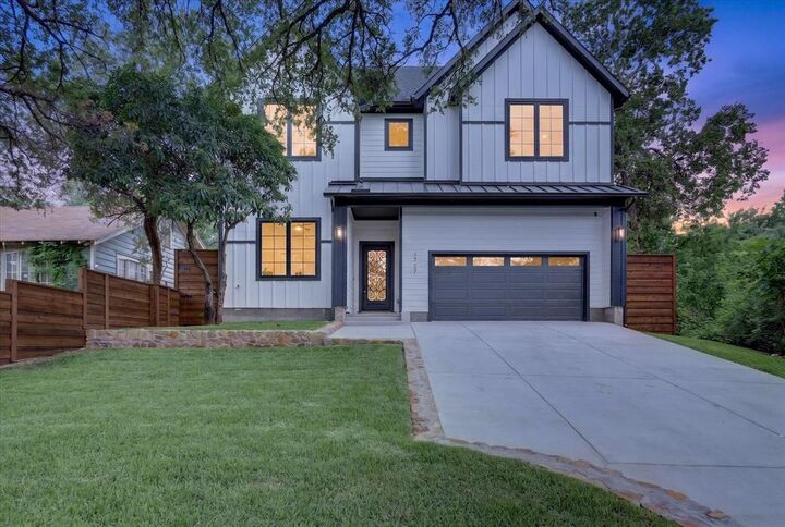Property Photo: 1727 Ramsey TX 75216