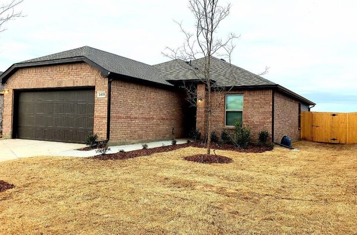 Property Photo:  1410 Brindle Drive  TX 75402 